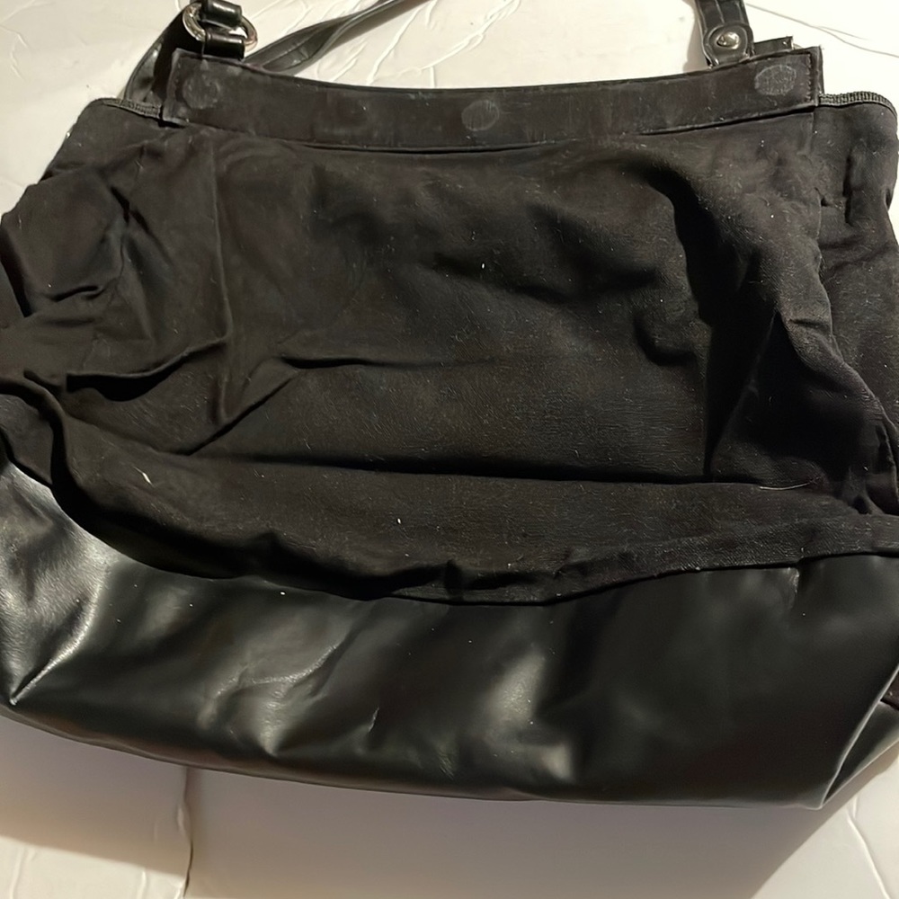 Prima base bag. One area on strap, see last picture